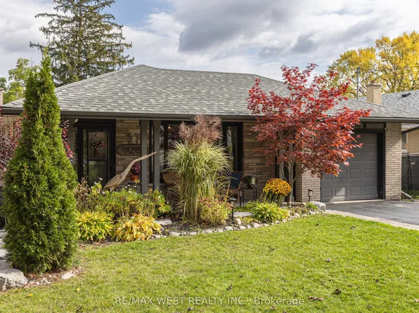 201 Bigelow St, Scugog, ON L9L 1M2