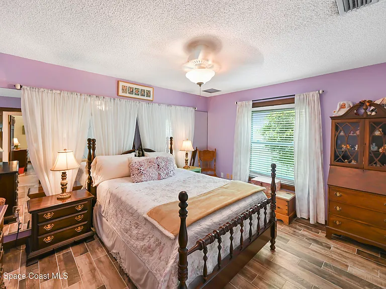 2230 Sykes Creek Dr — Photo 44