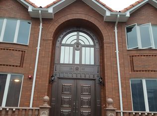 39-3 210th St #1ST, Bayside, NY 11361