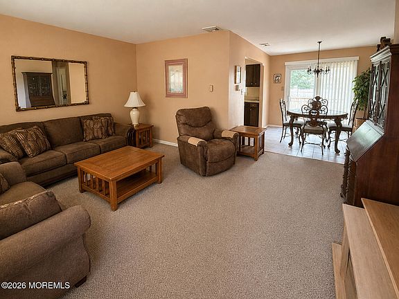 4th image of 222 Lane Place