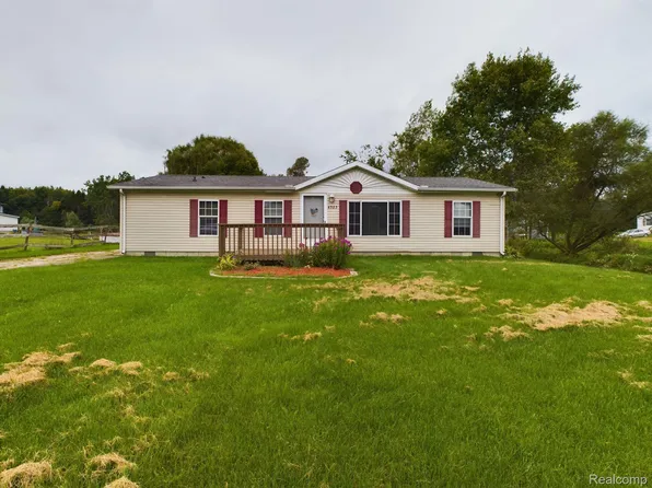 4383 Skelton Rd, Columbiaville, MI 48421