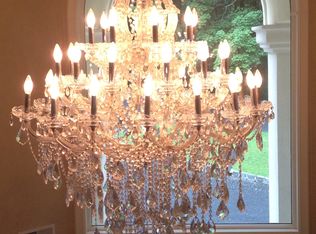 5 Castle Hill Ln, West Nyack, NY 10994