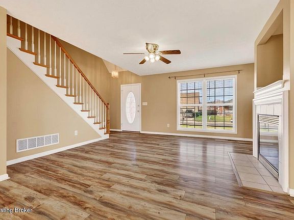 3rd image of 354 Bentwood Dr