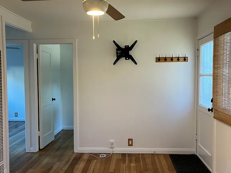 A new 55" TV will be installed this week on the existing wall bracket.
AT&T internet service is already set up and available, should you choose to use this provider.