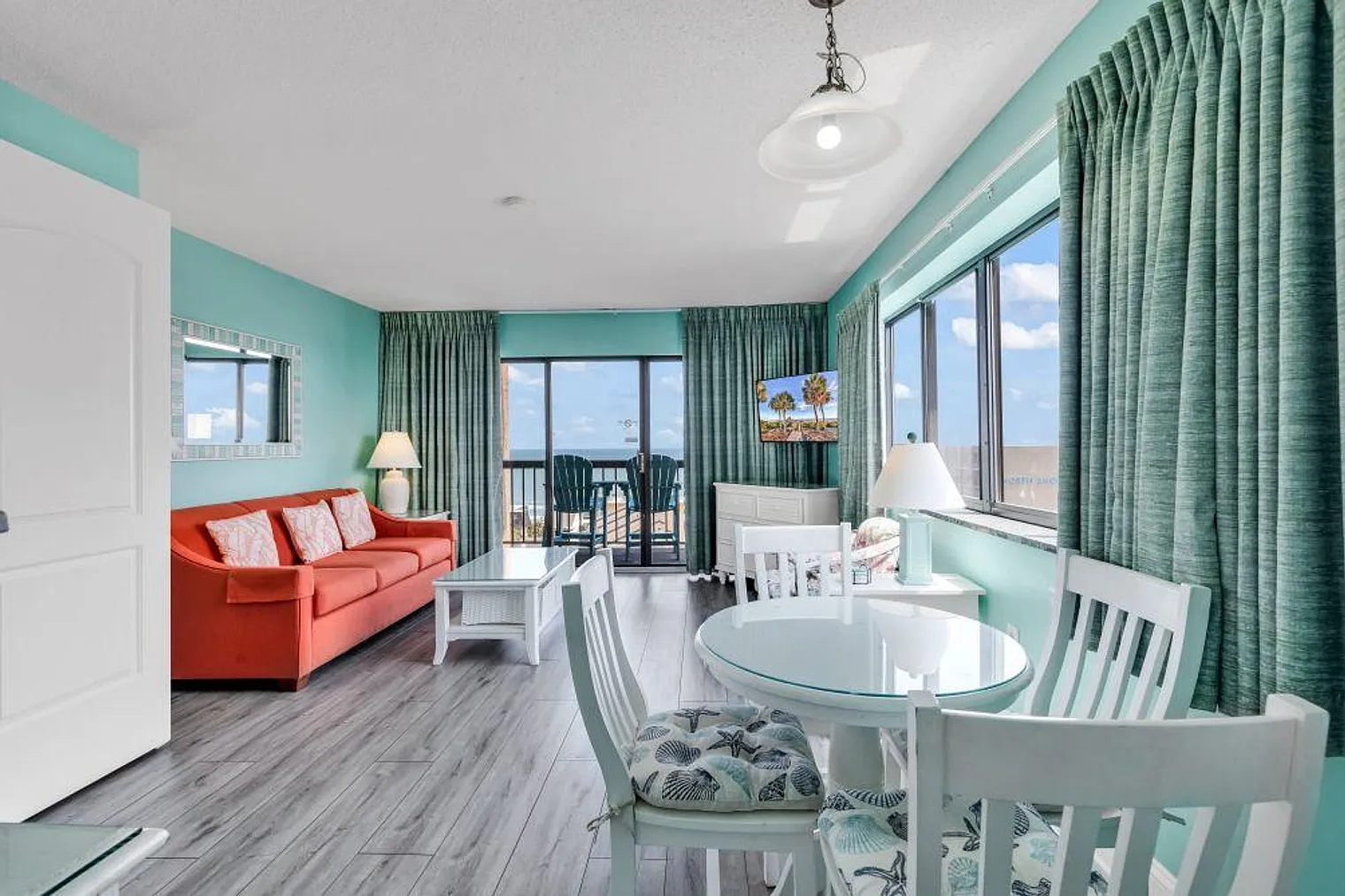 1 bed, 2.0 bath, 656 sqft, $9,803 — Photo 1