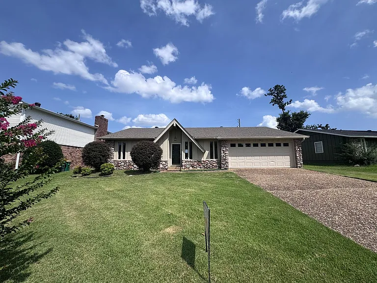1115 Briar Creek Rd — Photo 85