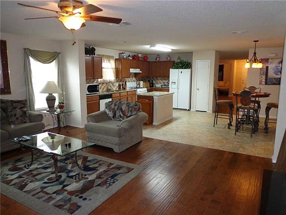 4th image of 2059 Pinenut Dr