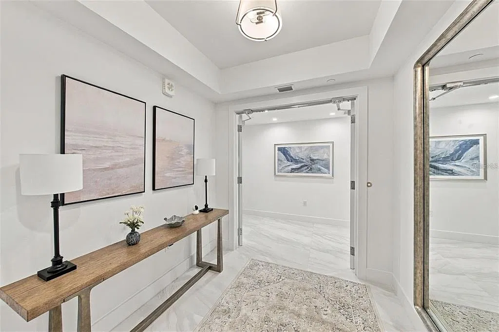 3 bed, 3.5 bath, 2411 sqft, $12,000 — Photo 3