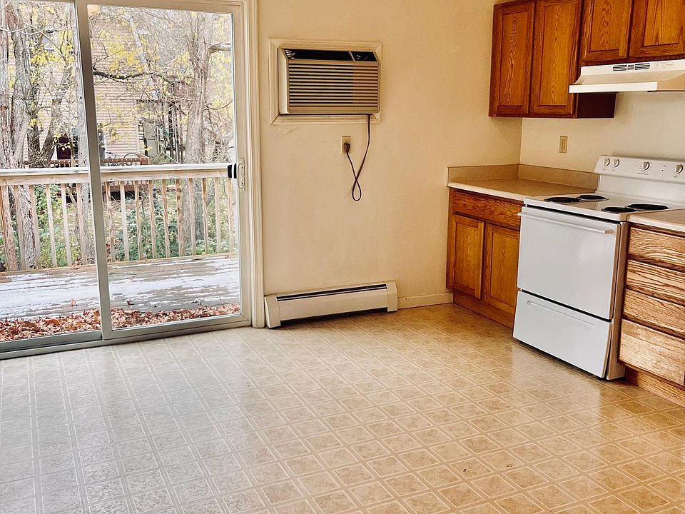 1st image of 6129 W D Ave #4