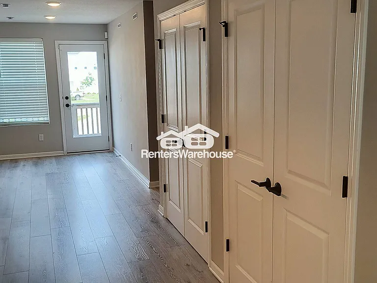 1105 Farrier Rd — Photo 13