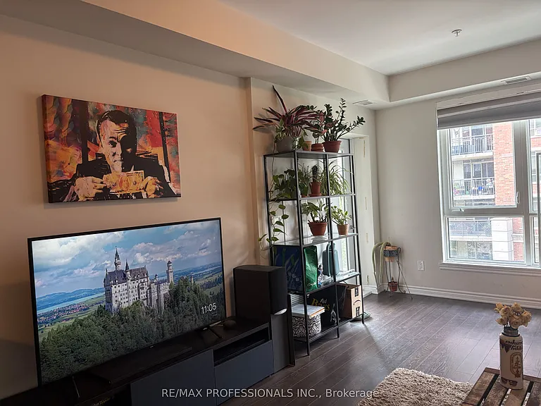 150 Oak Park Blvd #403 — Photo 8