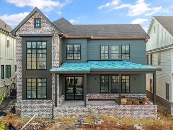9824 Clingmans Dome Dr, Knoxville, TN 37922