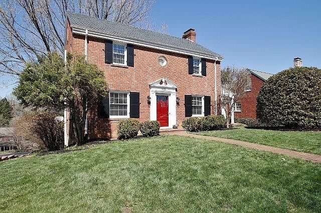 Center Hill front