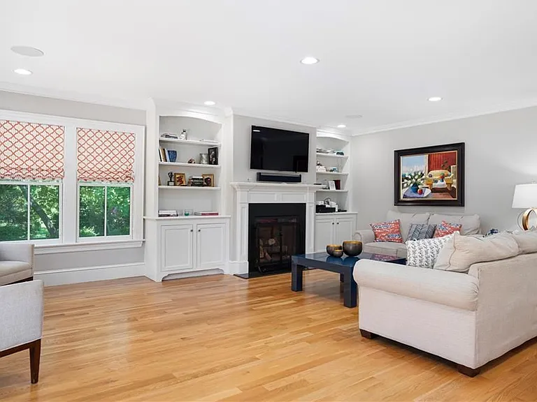 15 Berkeley Ave — Photo 8