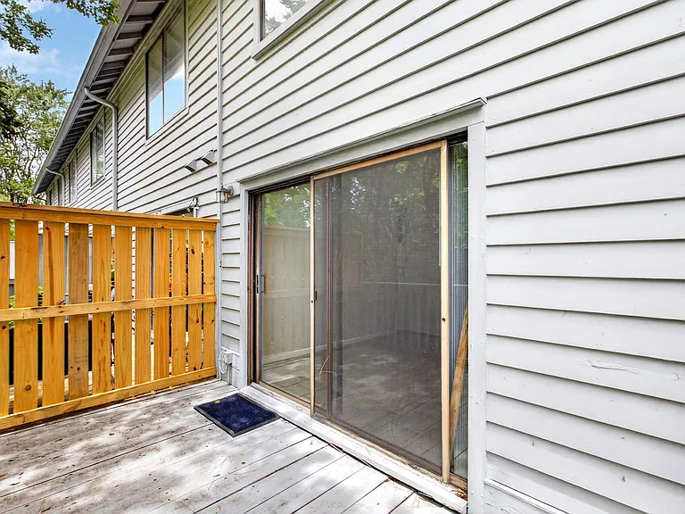 8471 Yadkin Cir #F — Photo 20