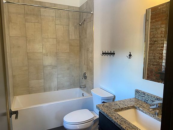2nd image of 1250 Simon Blvd #K207