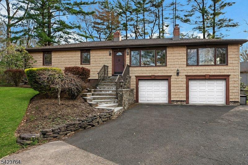 1st image of 43 KING GEORGE ROAD
