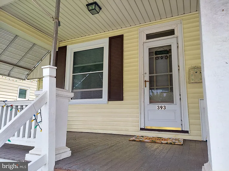 393 S Main St — Photo 2