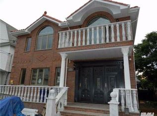 4212 160th St, Flushing, NY 11358
