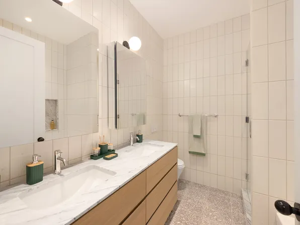 591 Tenth Street image 16 of 26