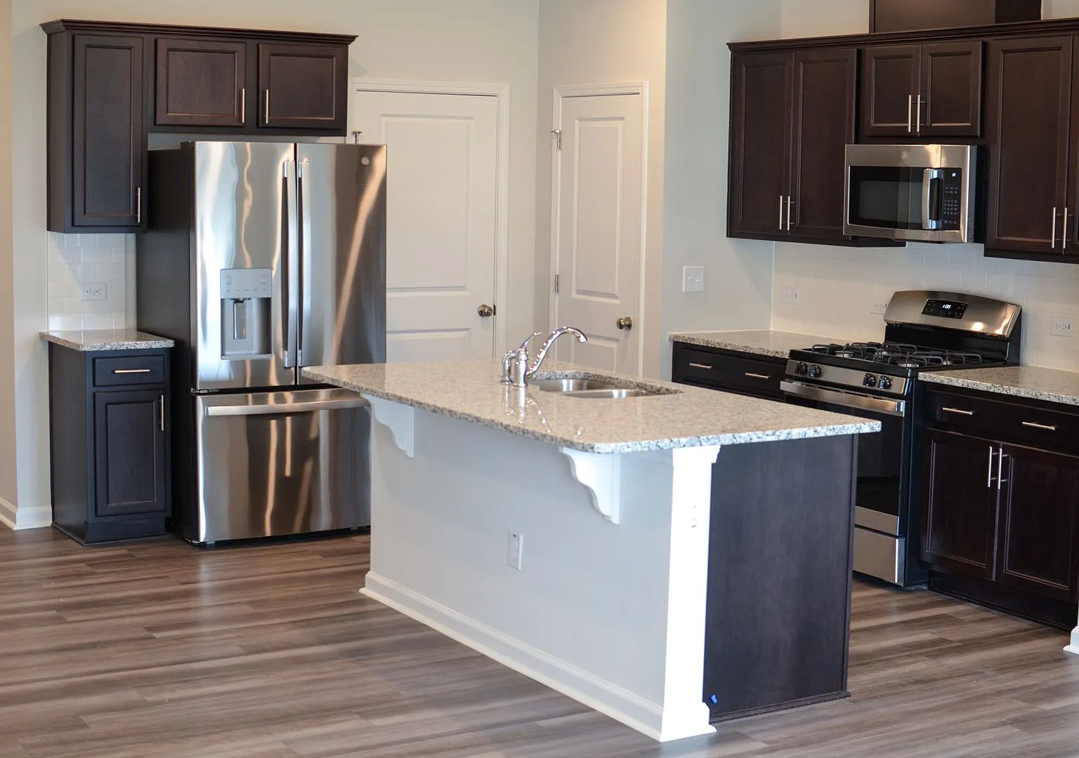 Brand new 3-bedroom / 2.5-Bath in the highly sought after Franklin Townes community in Downtown S... — Photo 4