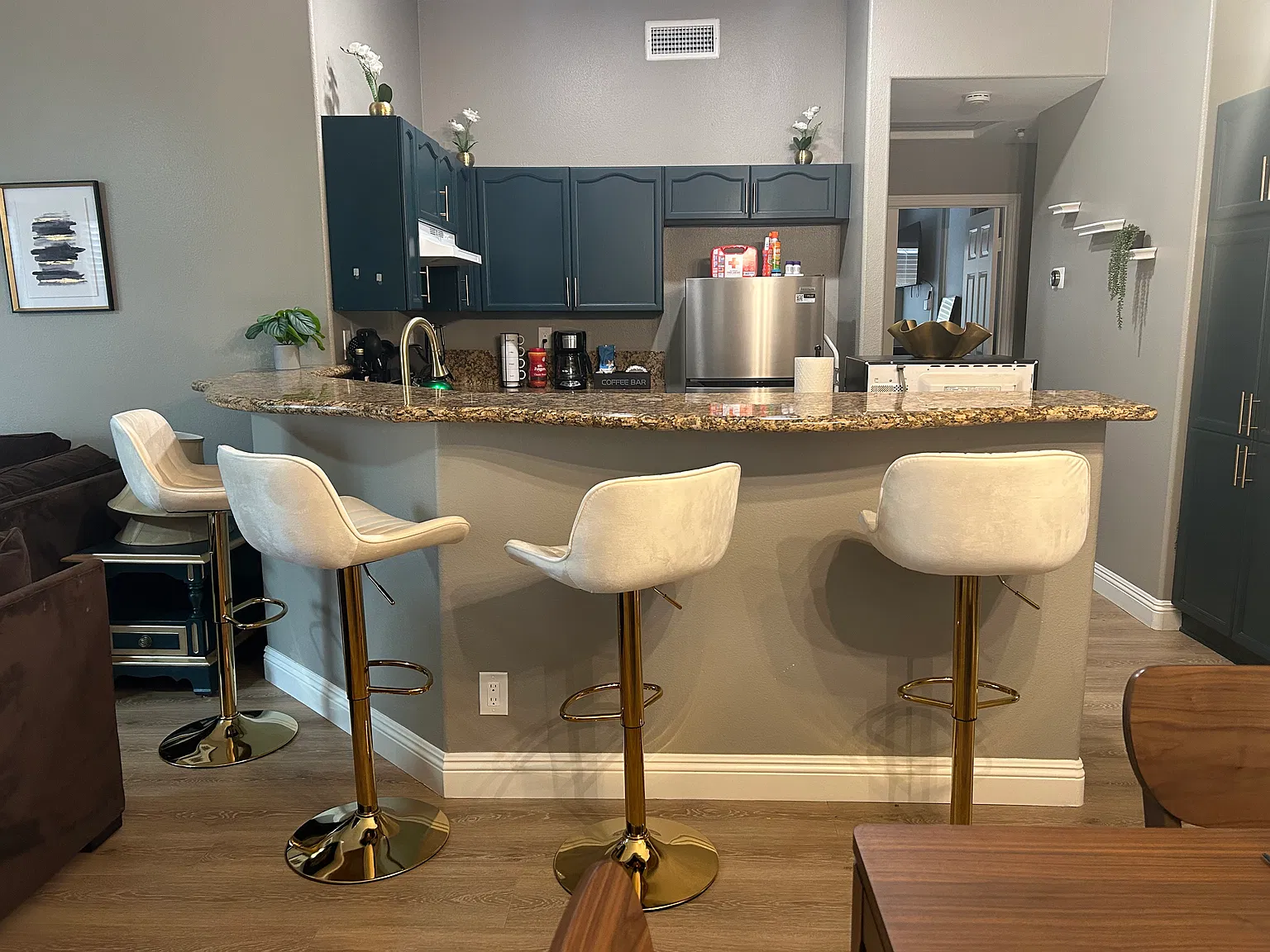 3 bed, 1326 sqft, $4,000 — Photo 2