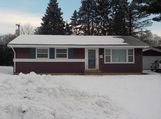 3132 Chateau Ct, Rockford, IL 61103