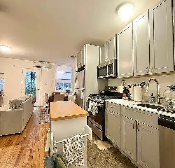 138 Sullivan St #1 — Photo 1