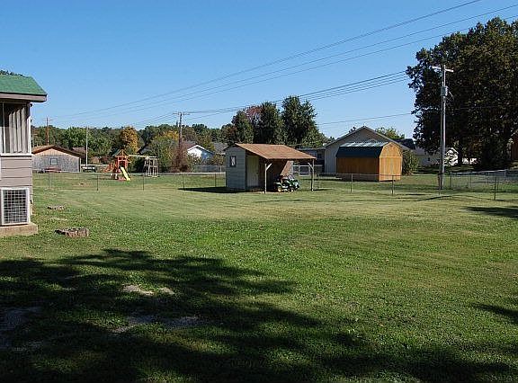 3rd image of 2208 Kay Dr