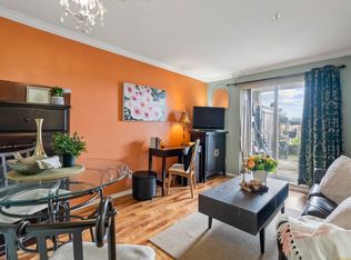 868 Kingsway #202, Vancouver, BC