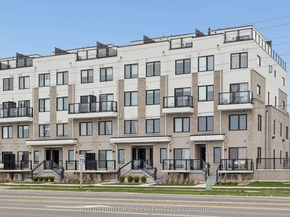 1695 Dersan St #206, Pickering, ON L1X 0S9