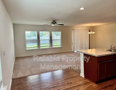 944 Avondale Dr — Photo 6