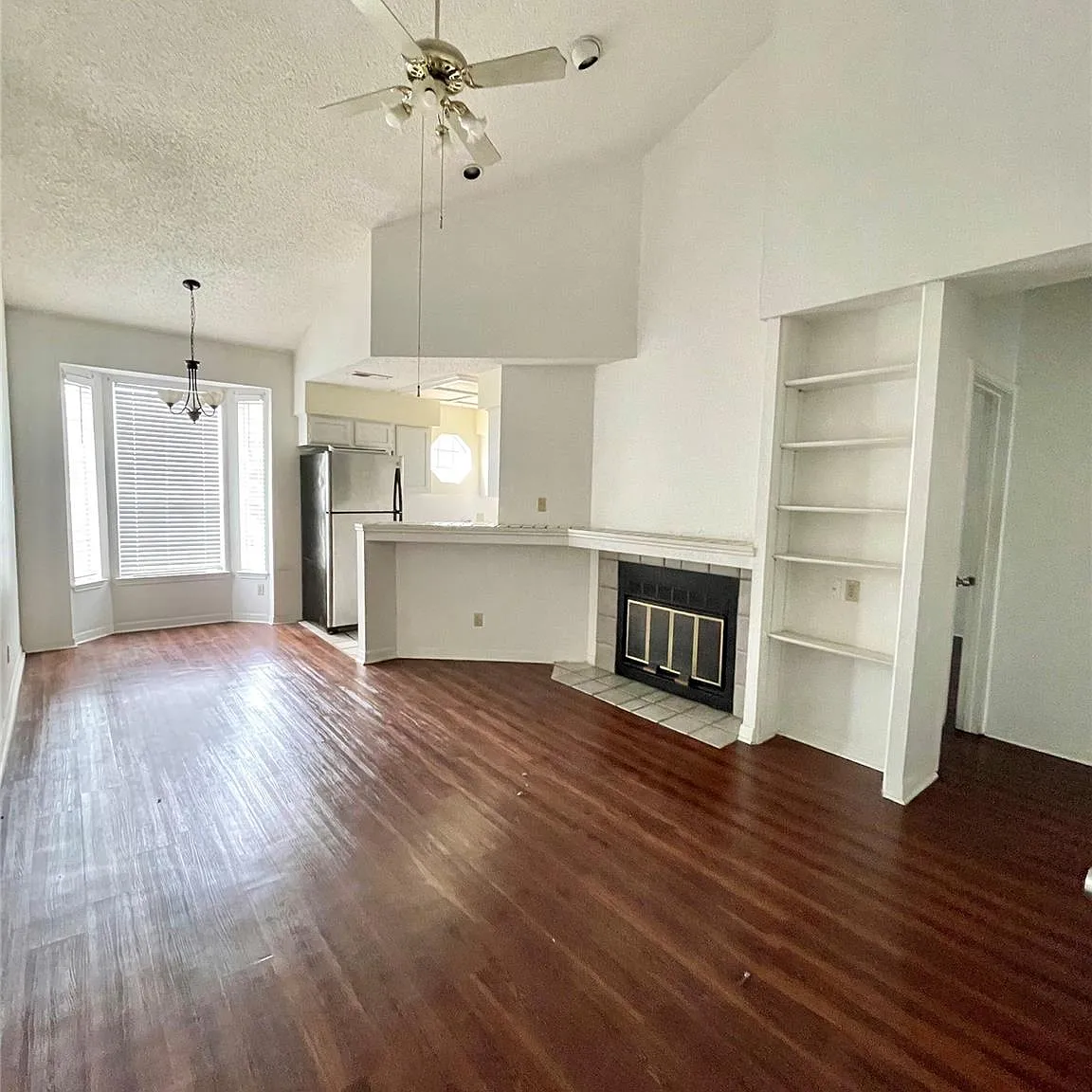 2 bed, 2.0 bath, 784 sqft, $1,700 — Photo 2