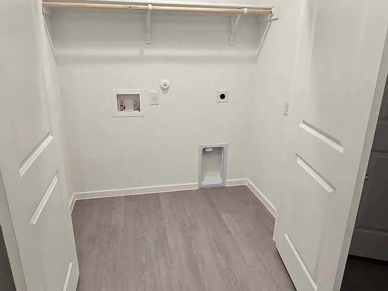 LAUNDRY AT FIRST FLOOR