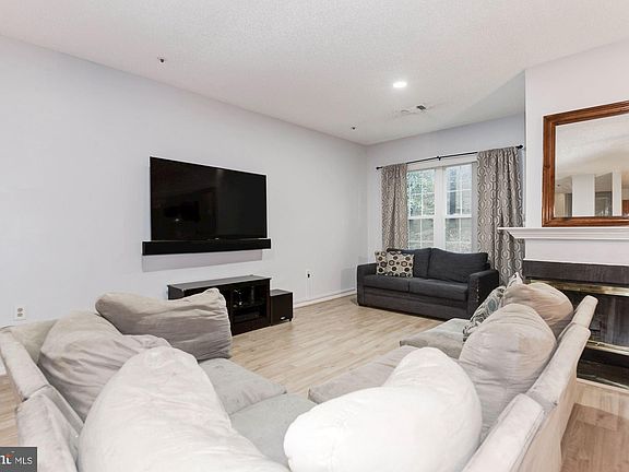 4th image of 289 S Pickett St APT 149