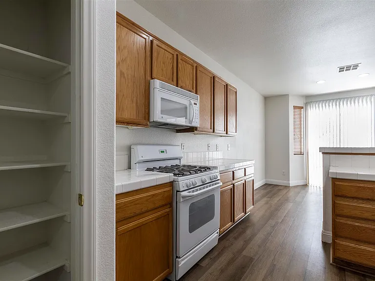 8152 Starling View Ct — Photo 12
