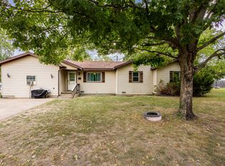 137 W Cline Street, Aurora, MO 65605