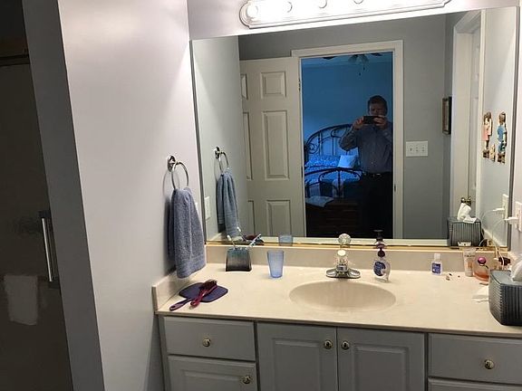 2nd image of 4438 Hughes Ln