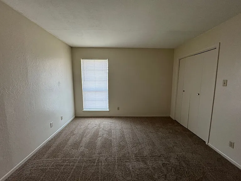 4304 Lake Rd — Photo 6