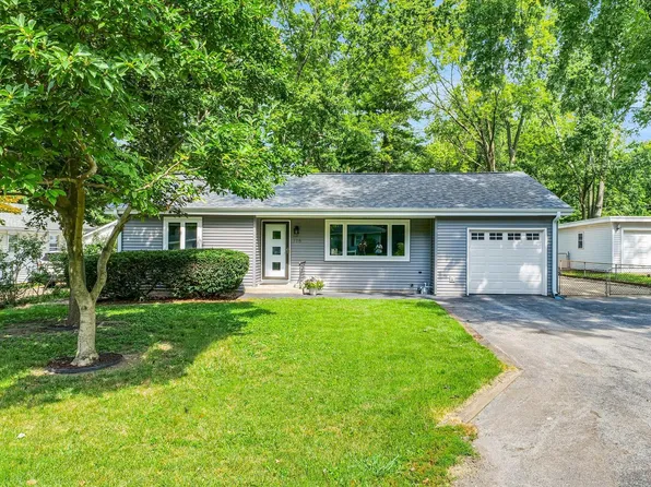 716 Dover Pl, Champaign, IL 61820