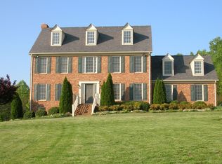 305 Longhill Rd, Goode, VA 24556