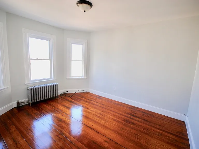 15 Cawfield Street Apartments — Photo 6