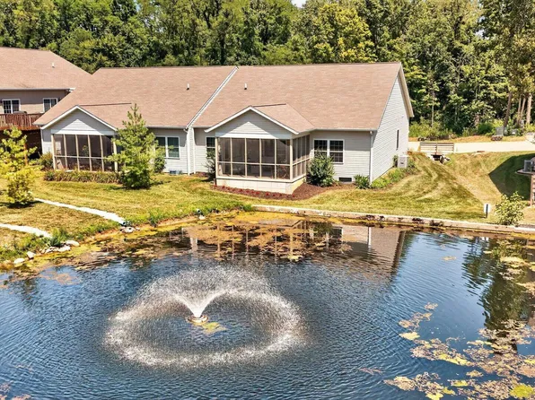 2471 N Stonelake Cir, Bloomington, IN 47404