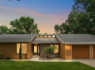 1881 N Ridgeview Rd, Michigan City, IN 46360