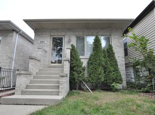 654 W 43rd Pl #1W, Chicago, IL 60609