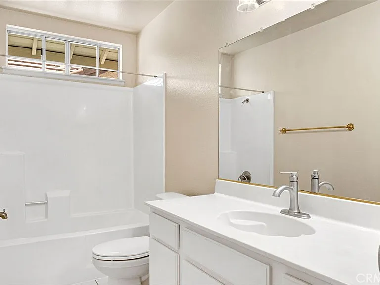 26342 Snowden Ave — Photo 22