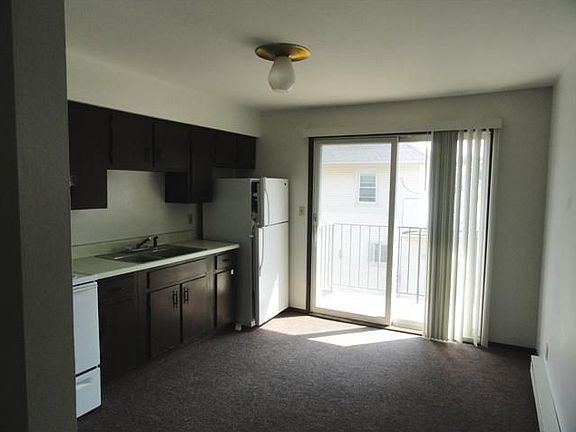3rd image of 225 1st St E #1