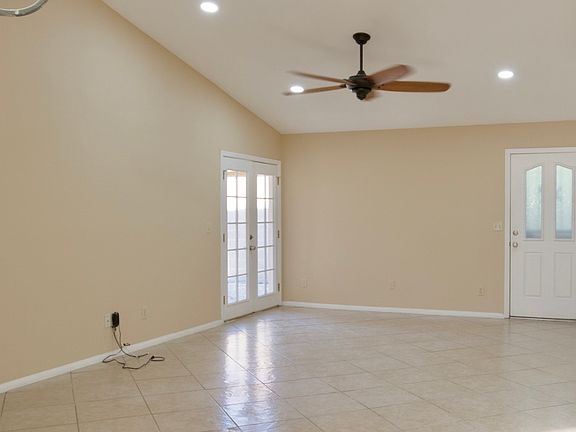 3rd image of 7568 W Kerry Ln