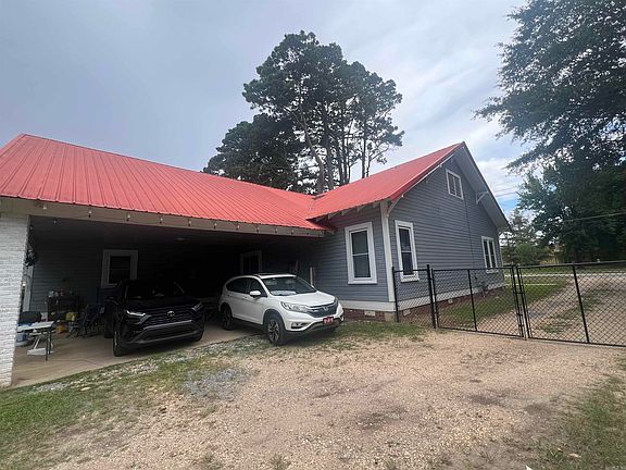 4th image of 303 W Pine St
