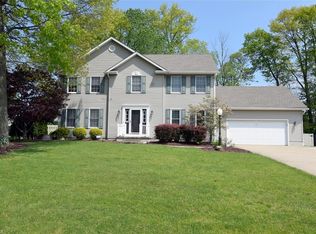 5248 N Beacon Dr, Youngstown, OH